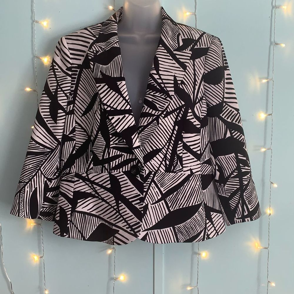 Kasper Black & White Blazer, Size 14